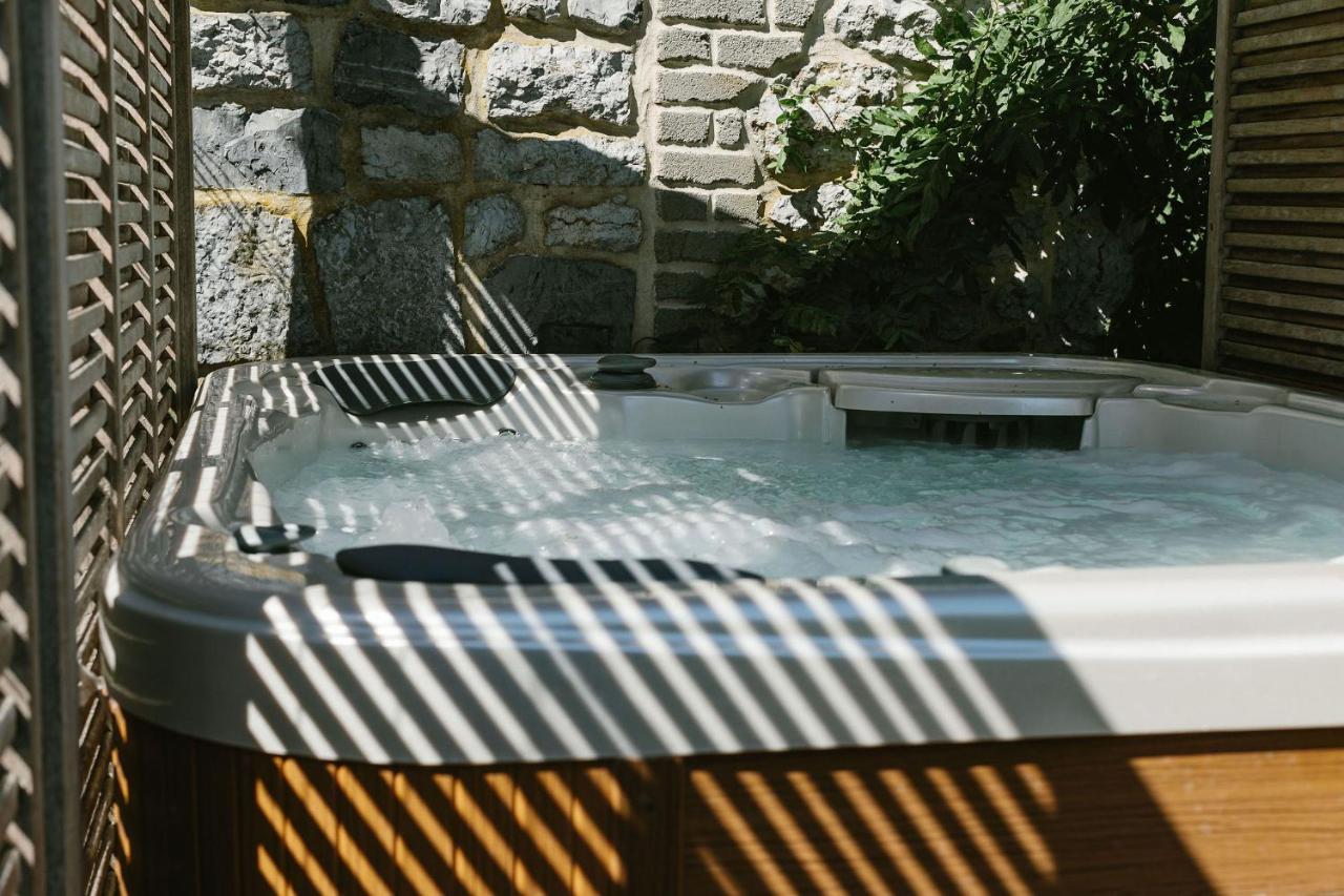 B&B L'Echappee Belle Welness Spa Et Table D'Hotes Falaën Kültér fotó
